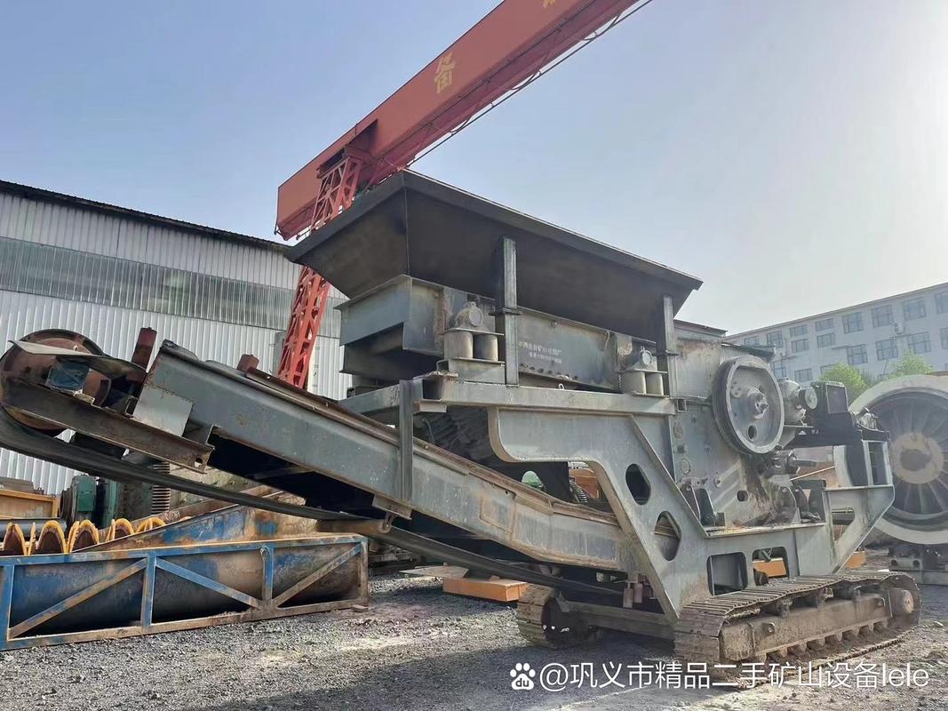 履带移动57破 二手矿山设备中的灵活破碎利器